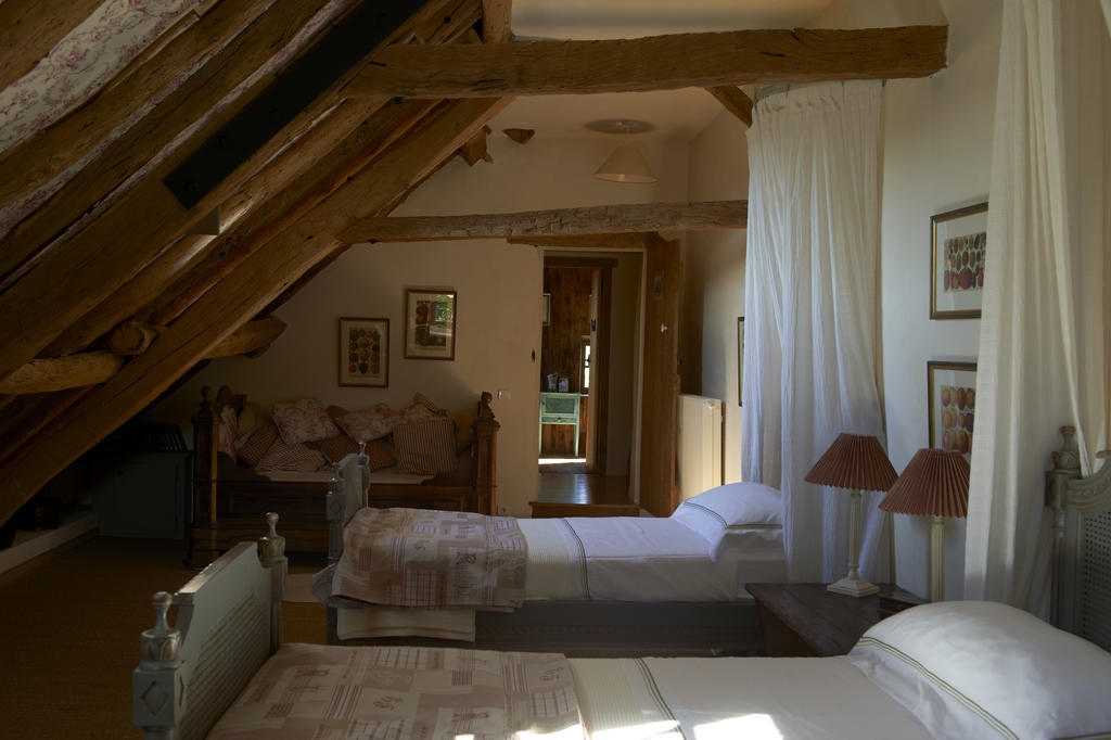 Mas De Garrigue Bed & Breakfast Calvignac Rom bilde